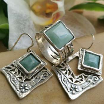 Серебряное кольцо с жадеитом 01R374JD
