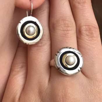Серебряное кольцо с жемчугом и золотом MVR1187GPL