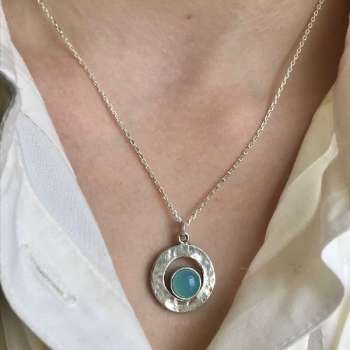 Серебряное колье с халцедоном 01N2651HL