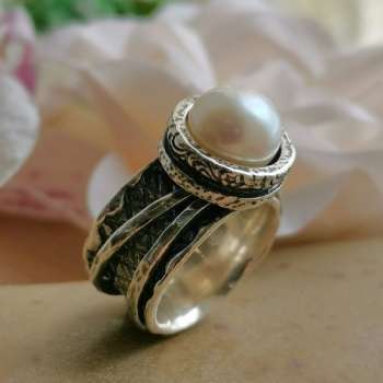 Серебряное кольцо с жемчугом 01R1775PL