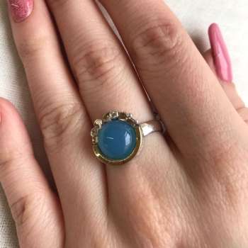 Серебряное кольцо с халцедоном, куб.цирконом и золотом MVR1536GHL