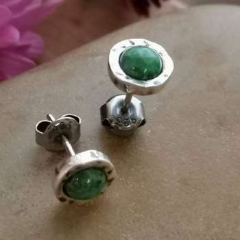 Серебряные серьги с жадеитом DE002JD