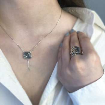 Серебряное колье 01N601