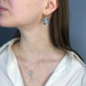 Серебряное колье 01N601