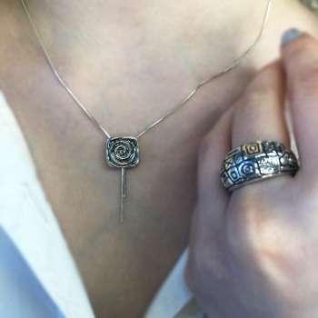 Серебряное колье 01N601