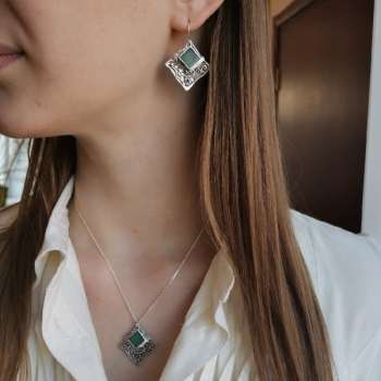 Серебряное колье с авантюрином 01N1704AV