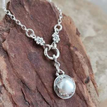 Серебряное колье с жемчугом 01N3584PL