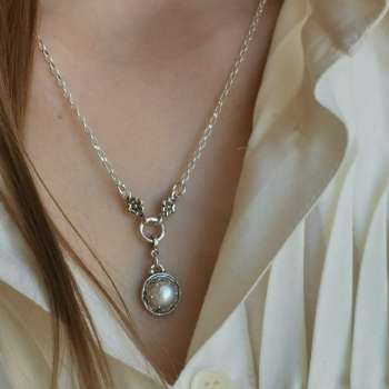 Серебряное колье с жемчугом 01N3584PL
