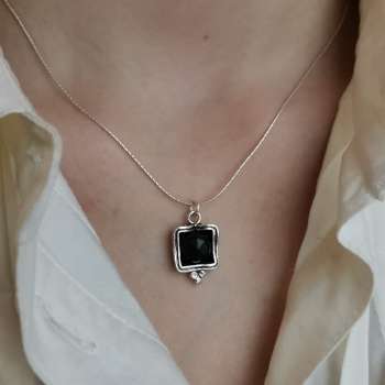 Серебряное колье с ониксом 01N2112ON