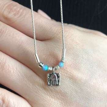 Серебряное колье с опалом иск. 01N213OP