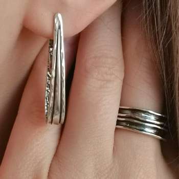 Серебряное кольцо 01R486