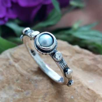 Серебряное кольцо с жемчугом 01R598/1PL