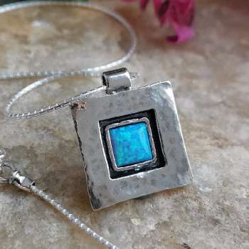 Серебряное колье с опалом иск. 01N394OP