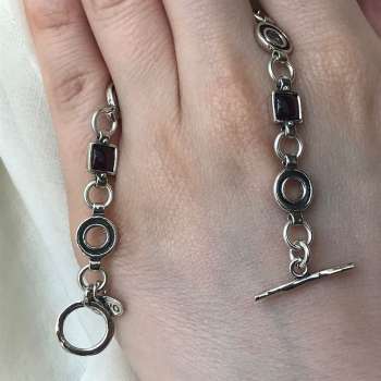 Серебряный браслет с гранатом 01B366GR