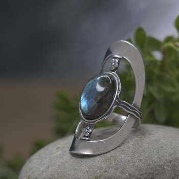 Серебряное кольцо с лабрадором 01R931LB