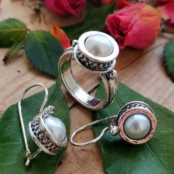 Серебряное кольцо с жемчугом 01R527PL