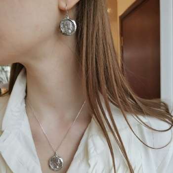 Серебряное колье 01N2016
