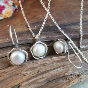 Серебряное колье с жемчугом 01N1067PL