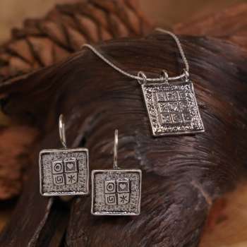 Серебряное колье 01N1761