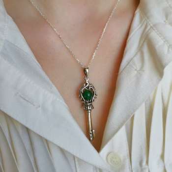 Серебряный кулон с нефритом PS5101