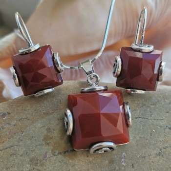 Серебряные серьги с сердоликом 01E527SR