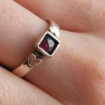 Серебряное кольцо с гранатом 01R602GR