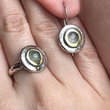 Серебряные серьги с пренитом и золотом MVE1408GPN