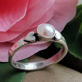 Серебряное кольцо с жемчугом 01R585PL
