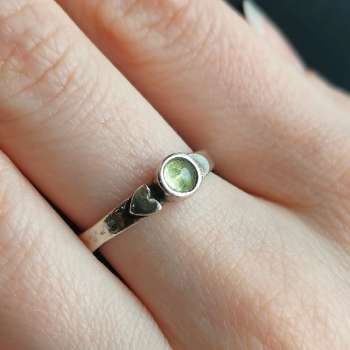 Серебряное кольцо с перидотом 01R585PR