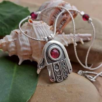 Серебряное колье с гранатом 01N2343GR