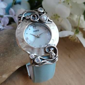 Серебряные часы с жемчугом и куб.цирконом 01W694BLPL