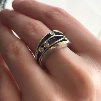 Серебряное кольцо с куб.цирконом и золотом MVR795GCZ