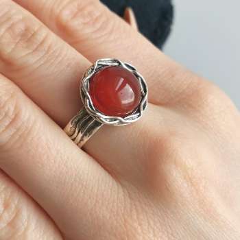 Серебряное кольцо с сердоликом 01R2771SR
