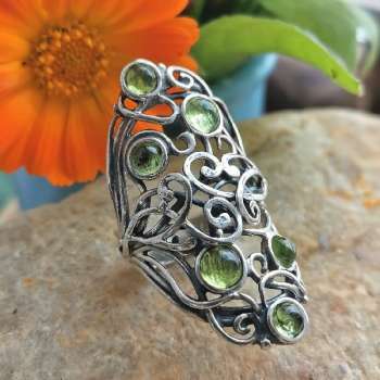 Серебряное кольцо с перидотом 01R2785PR