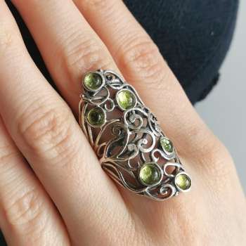 Серебряное кольцо с перидотом 01R2785PR