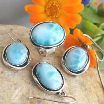 Серебряное колье с ларимаром 01N833LM