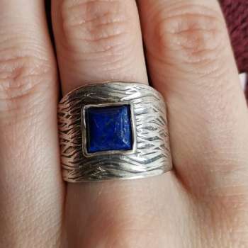 Серебряное кольцо с лазуритом 01R2557LZ