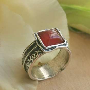 Серебряное кольцо с сердоликом 01R485SR