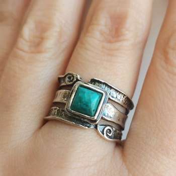 Серебряное кольцо с бирюзой 01R671TQ