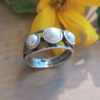 Серебряное кольцо с жемчугом 01R866PL