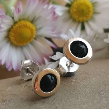 Серебряные серьги с ониксом и золотом MVE1576GON