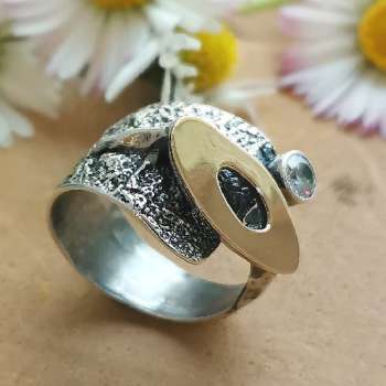 Серебряное кольцо с куб.цирконом и золотом MVR2006GCZ