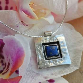 Серебряное колье с лазуритом 01N394LZ Серебряное колье с лазуритом 01N394LZ