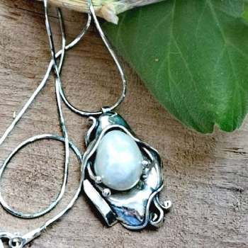 Серебряное колье с жемчугом MVN328PL