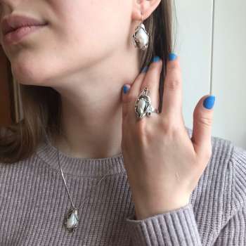 Серебряное колье с жемчугом MVN328PL