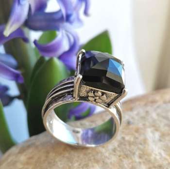 Серебряное кольцо с ониксом 01R630ON