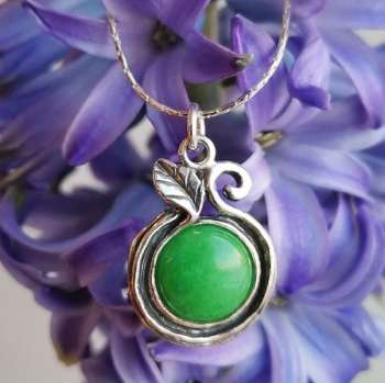 Серебряное колье с нефритом 01N2208NF