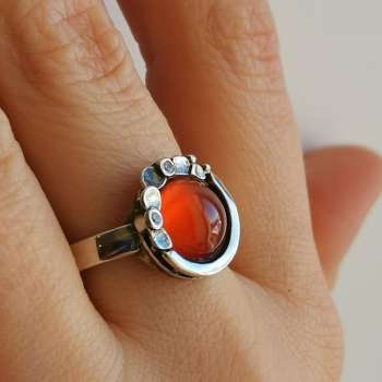 Серебряное кольцо с сердоликом и куб.цирконом MVR1536SR