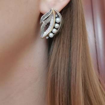 Серебряные серьги с жемчугом, куб.цирконом и золотом MVE2075GPL