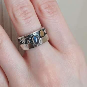 Серебряное кольцо с лабрадором и золотом MVR1909GLB